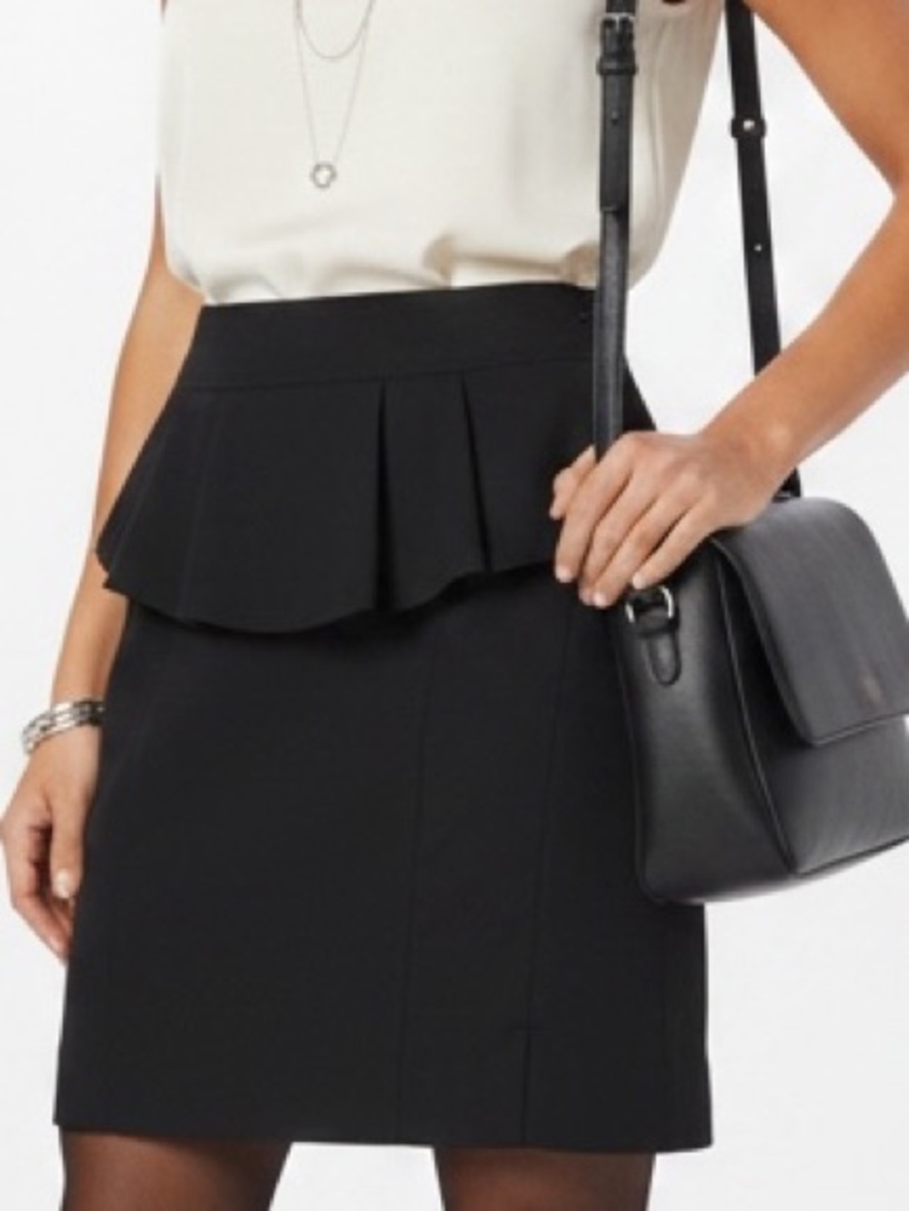 Olive + Oak Black Mini Ruffled Skirt Size Medium Office Wear